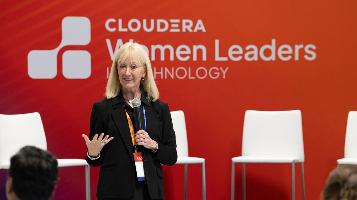 Mary Wells speaking at the first WLIT event