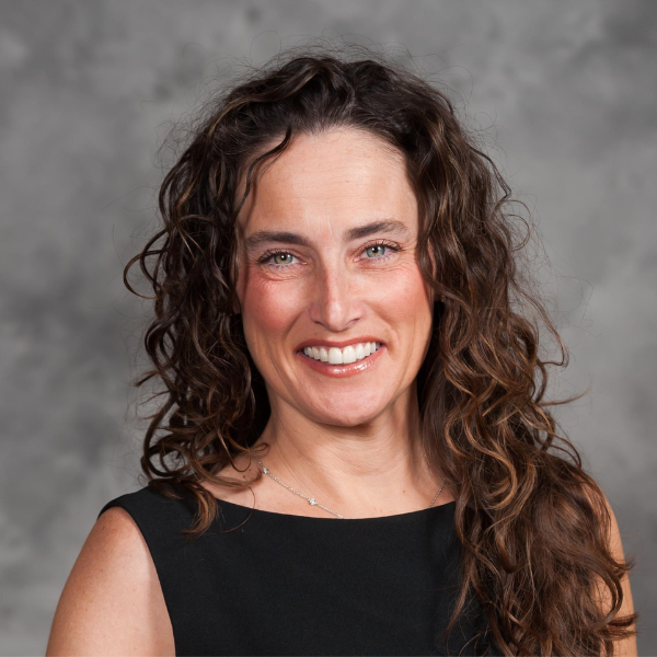 Michelle Hoover headshot